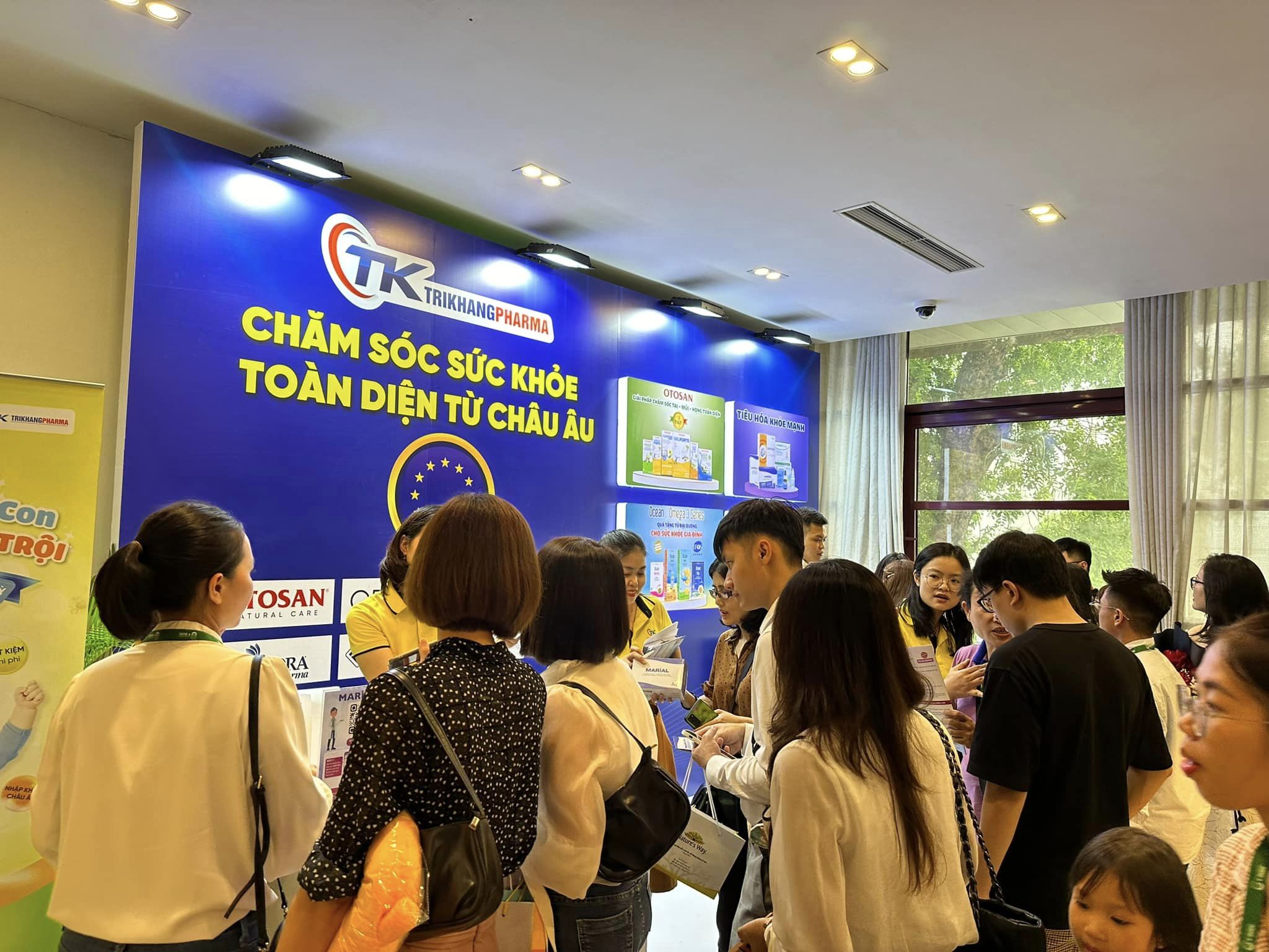 Tri Khang Pharma connects and spreads the value of "Community Health Care" in the event "Connecting pharmacies in three regions"