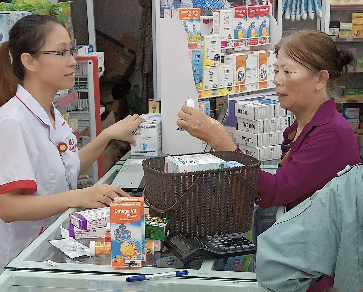 Trí Khang Pharma chúc mừng Nhà thuốc Hồng Vân khai trương cơ sở mới tại Hà Nội