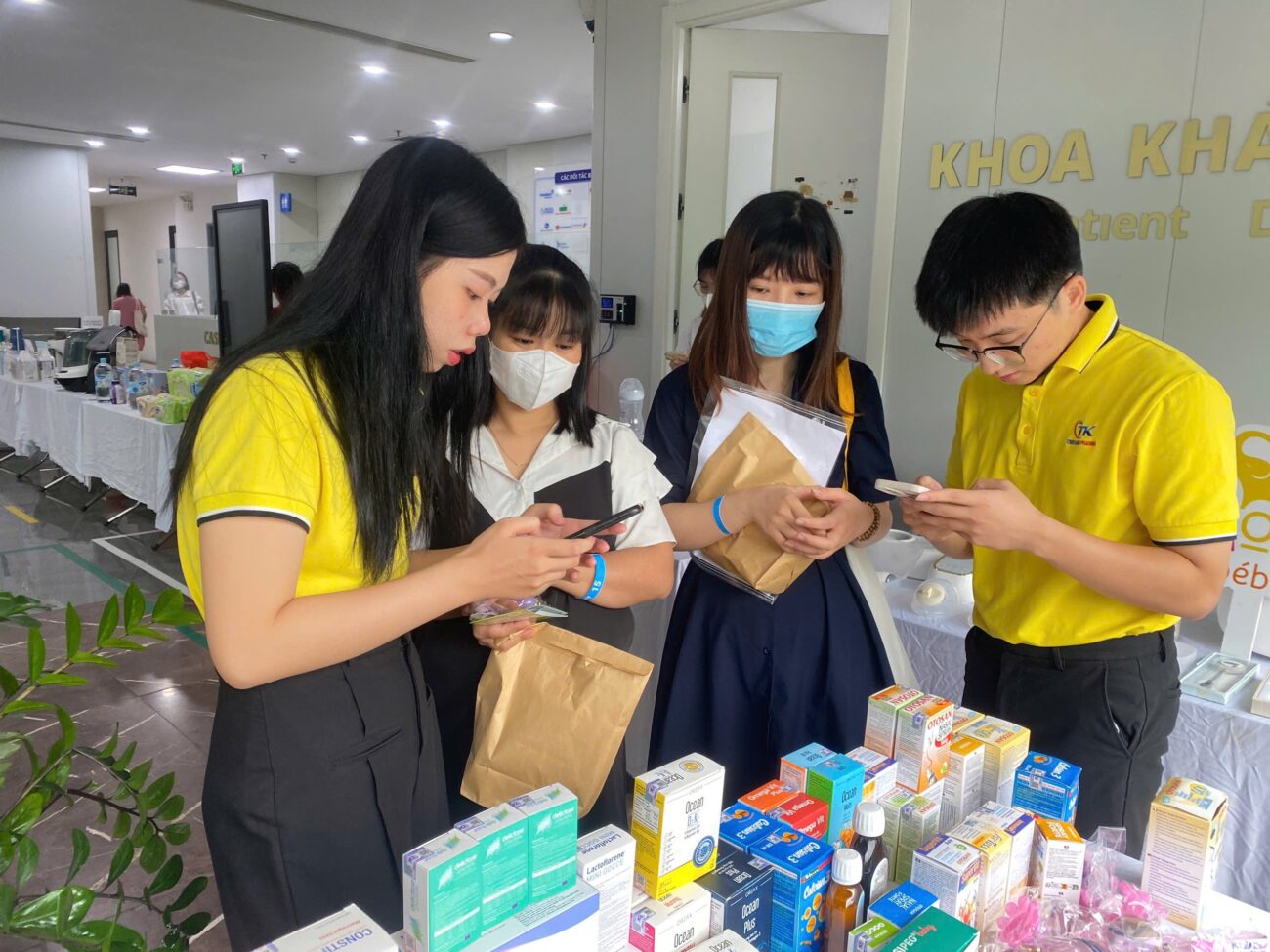 Trí Khang Pharma đồng hành cùng bệnh viện quốc tế Dolife tại Hội thảo Phòng & Điều trị bệnh lý phụ khoa cho mẹ bầu.