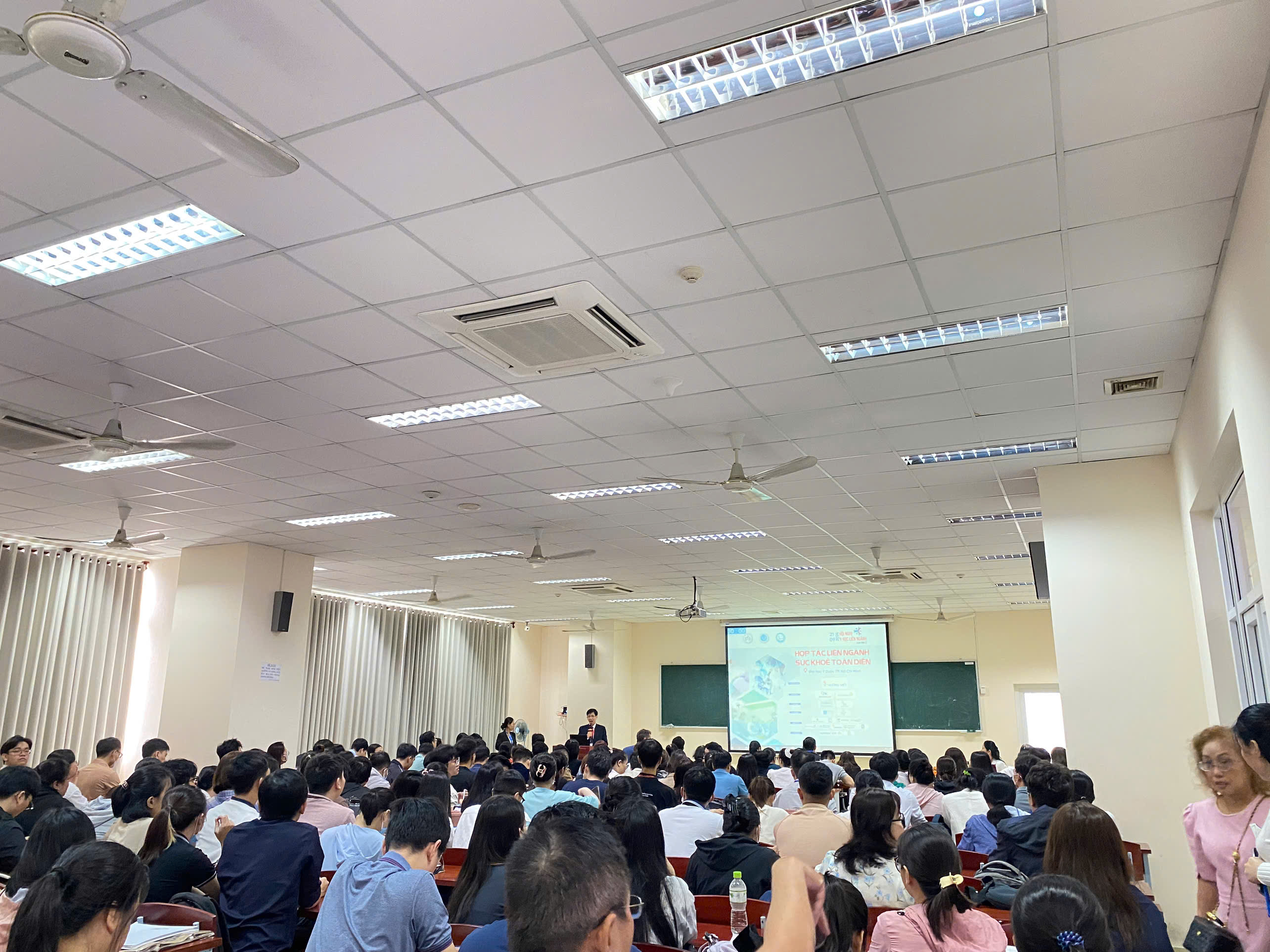 Tri Khang Pharma and Marial Gel at the 3rd Interdisciplinary Medicine and Pharmacy Conference: Interdisciplinary cooperation - Comprehensive health